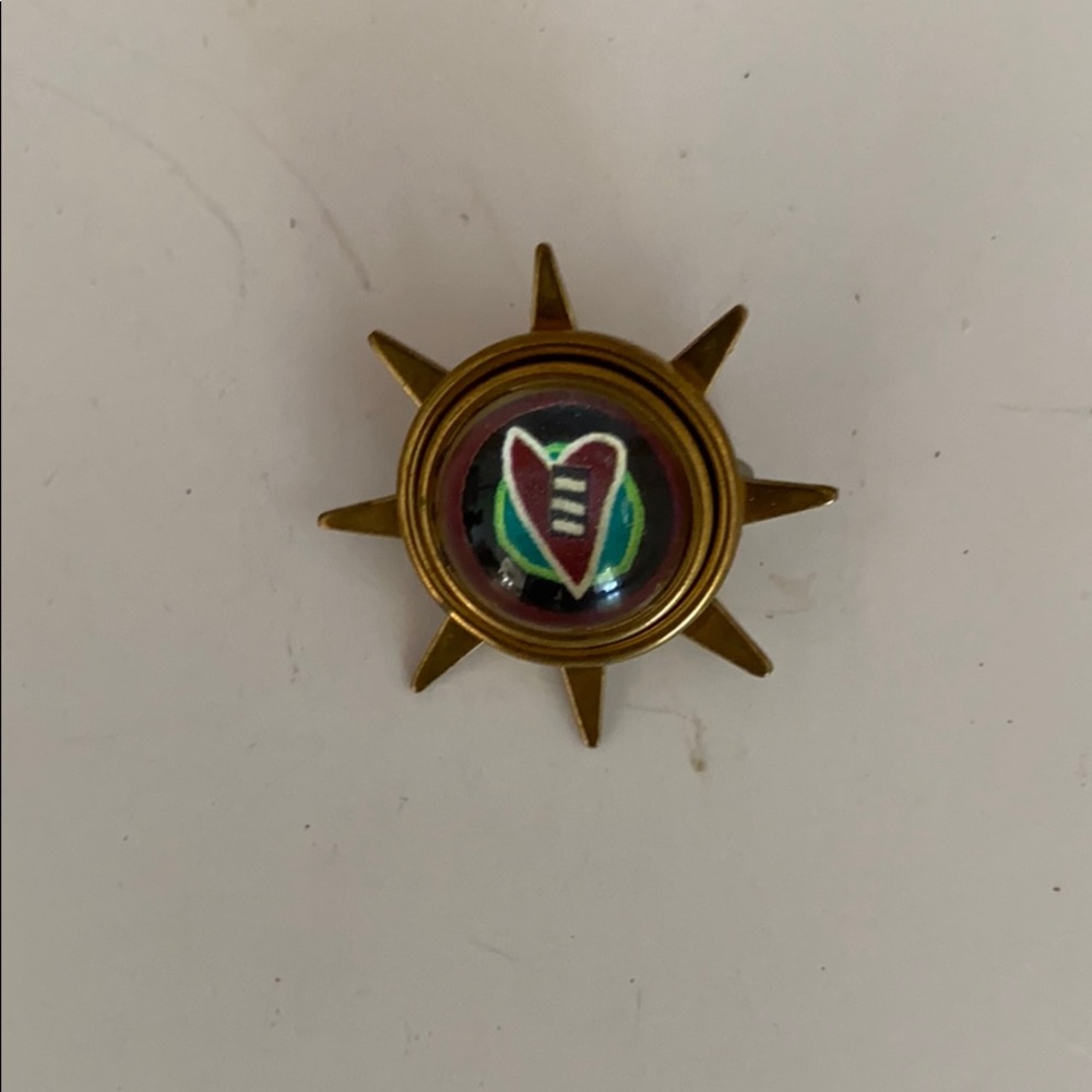🌞 💜 Sun-shaped heart pin